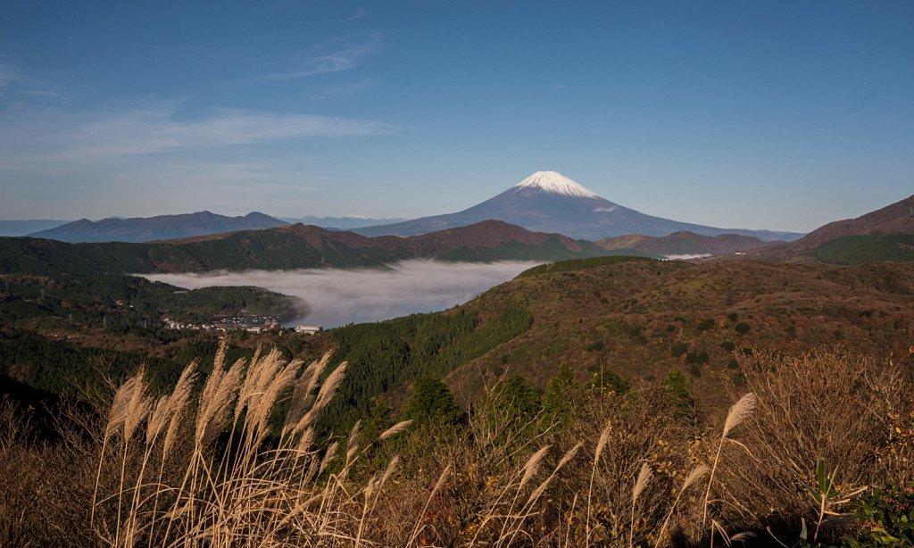 Fuji with Ashinoko Lake carpeted by clouds